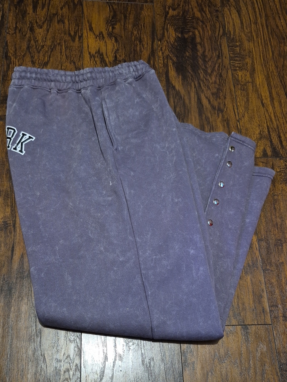 Women Washed Grayish Snap-Accent Lounge Pants - Picture 3 of 4